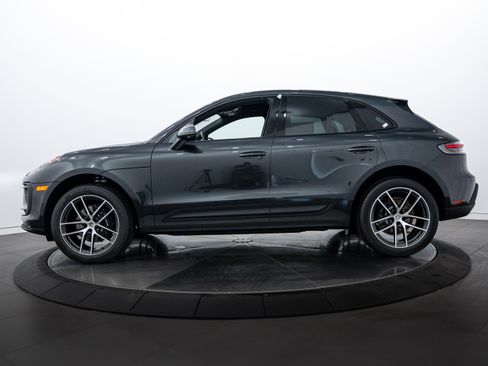 New 2025 Porsche Macan image 2