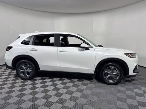 New 2026 Honda HR-V LX image 9