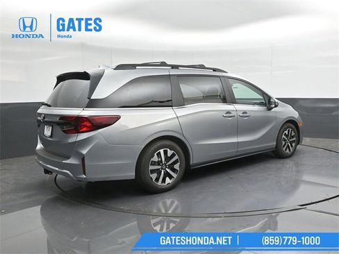 New 2026 Honda Odyssey EX-L image 2