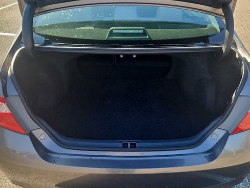 Used 2017 Toyota Camry LE image 19