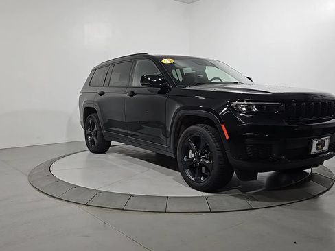 Used 2023 Jeep Grand Cherokee L Laredo AWD/4WD image 8