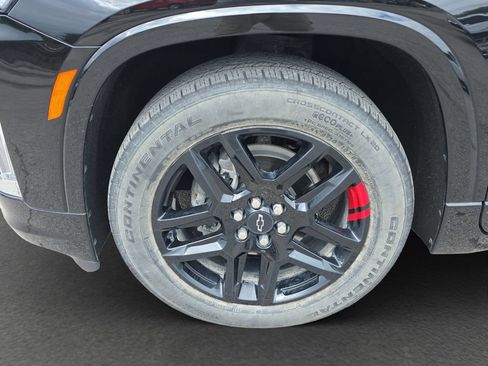 Used 2023 Chevrolet Traverse Premier w/ Redline Edition FWD image 4