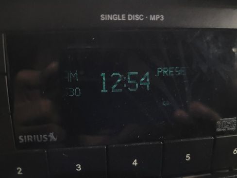 Used 2015 Jeep Wrangler Unlimited Sahara AWD/4WD image 25