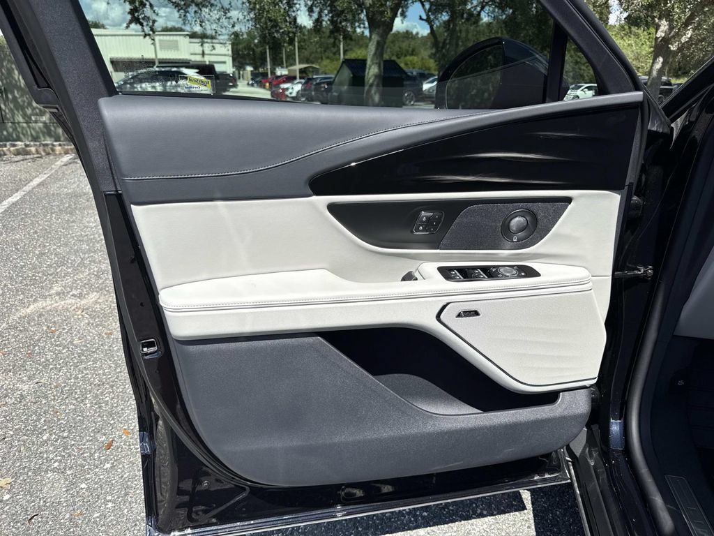 New 2026 Lincoln Nautilus Premier w/ Equipment Group 102A AWD/4WD image 18