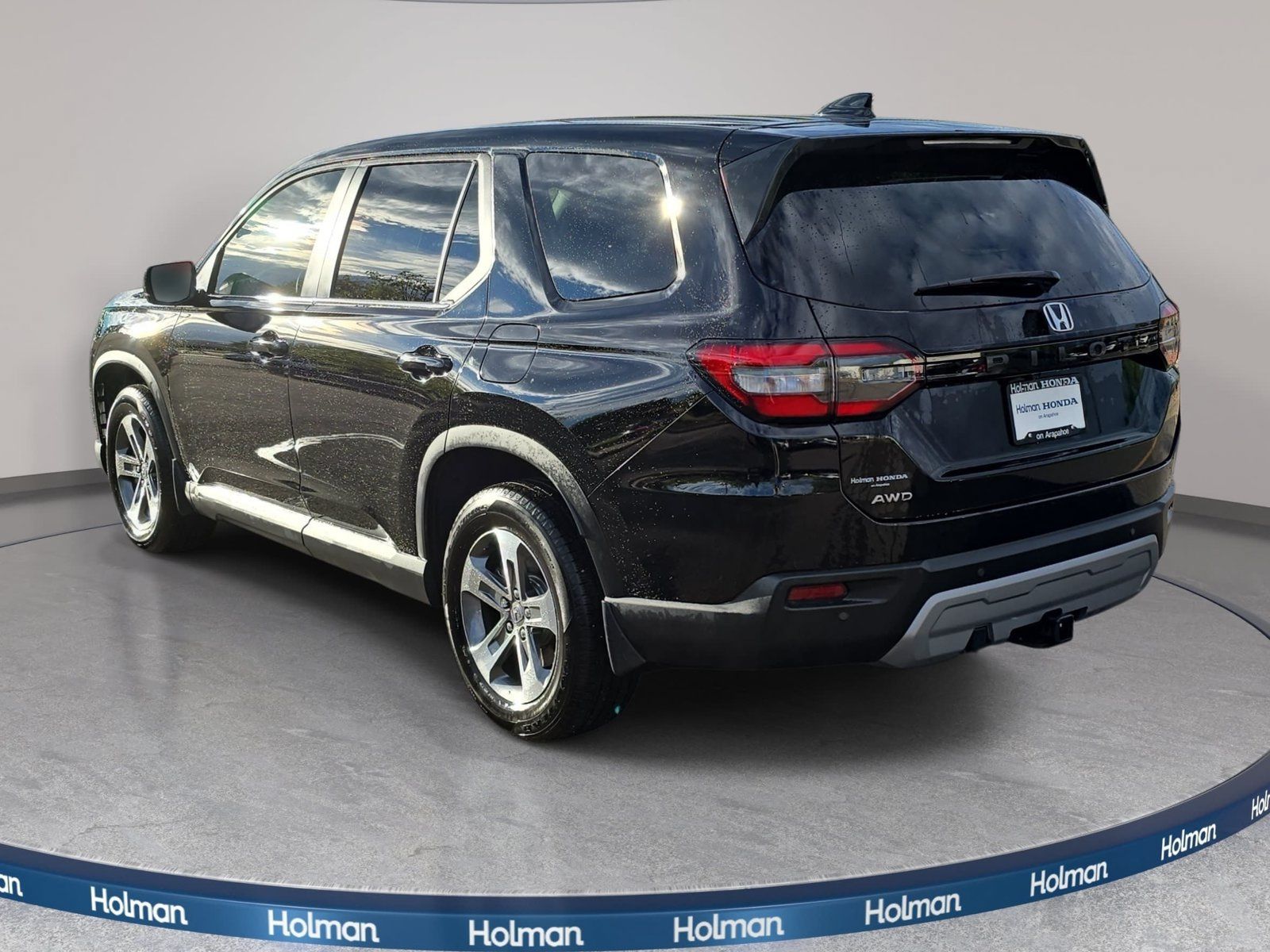 Used 2025 Honda Pilot EX-L image 8