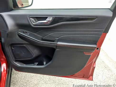 Certified 2022 Ford Escape SEL w/ SEL Stealth AWD Package image 27