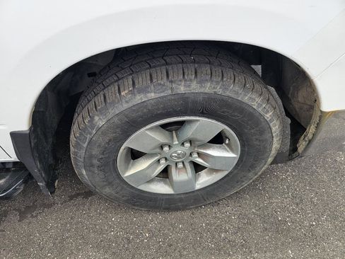 Used 2016 RAM 1500 Classic SLT RWD image 14