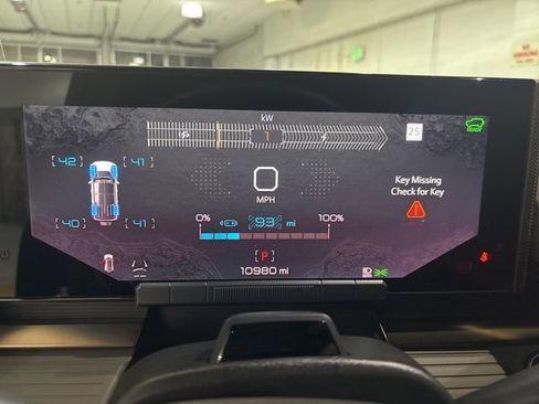 Used 2024 GMC Hummer EV 3X w/ LPO, Sport Package image 11