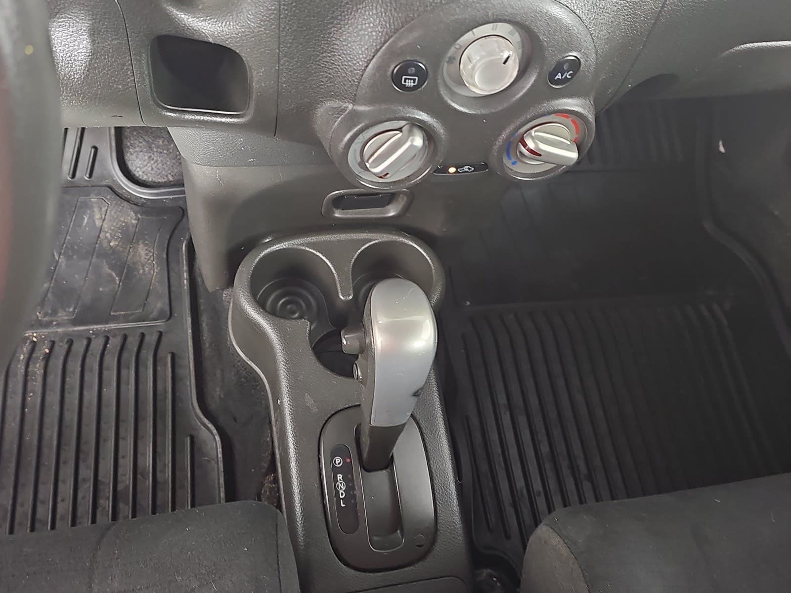 Used 2013 Nissan Cube 1.8 S w/ Interior Designer Pkg FWD image 19
