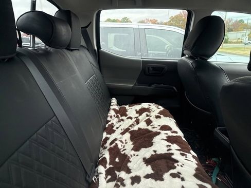 Used 2023 Toyota Tacoma SR image 40