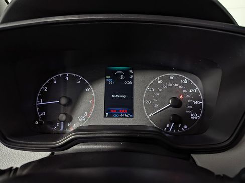 Used 2024 Toyota Corolla SE image 32