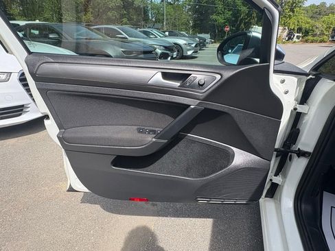 Used 2019 Volkswagen Golf S FWD image 14