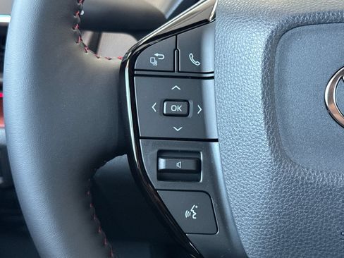 New 2026 Toyota Prius Plug-In Hybrid FWD image 27
