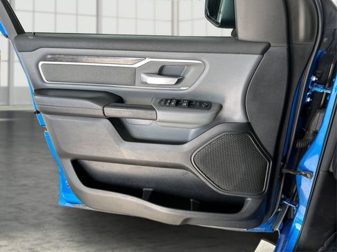 Used 2021 RAM 1500 Big Horn AWD/4WD image 18