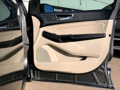 Used 2018 Ford Edge Titanium w/ Equipment Group 301A image 17