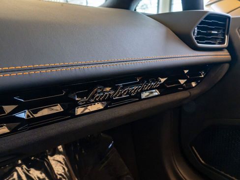 Used 2023 Lamborghini Huracan EVO RWD image 50