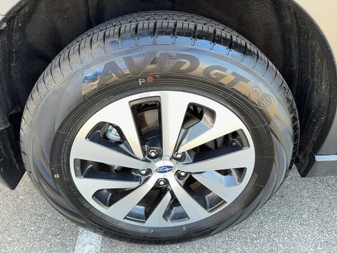 Certified 2025 Subaru Outback Premium w/ Popular Package #1A image 11