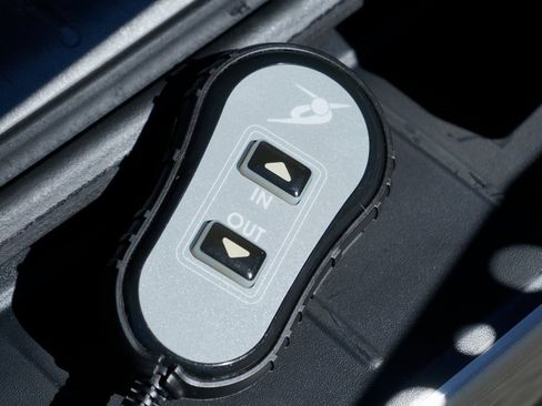 Used 2007 Toyota Sienna XLE image 12