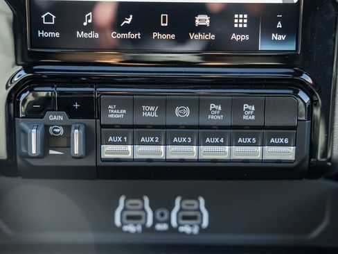 New 2026 RAM 2500 Laramie w/ Night Edition image 25