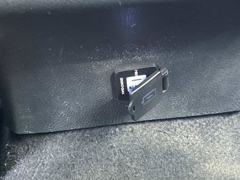 Used 2023 Toyota Camry SE image 17