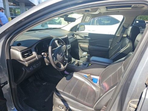 Used 2022 GMC Acadia Denali w/ Denali Technology Package FWD image 3