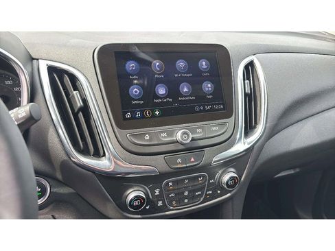 Used 2024 Chevrolet Equinox LT image 16
