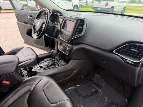 Used 2021 Jeep Cherokee Latitude Plus AWD/4WD image 36