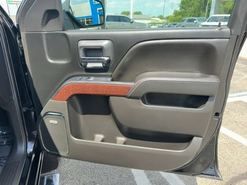 Used 2018 GMC Sierra 1500 SLT AWD/4WD image 10