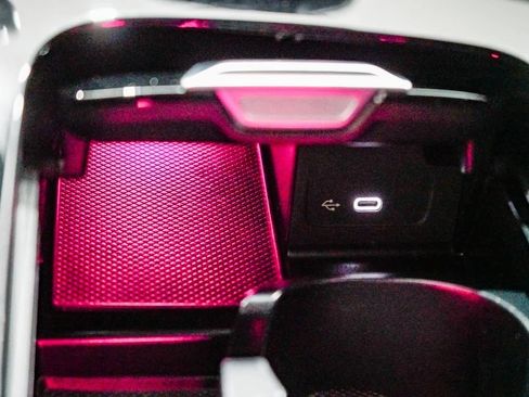 Used 2023 Mercedes-Benz C 300 Sedan image 23