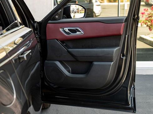 Used 2025 Land Rover Range Rover Velar Dynamic HSE image 25