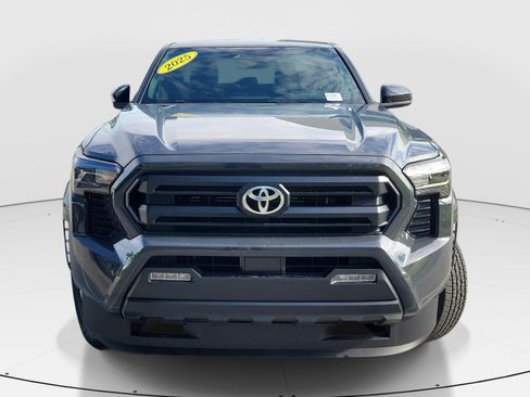 Certified 2025 Toyota Tacoma SR5 AWD/4WD image 2