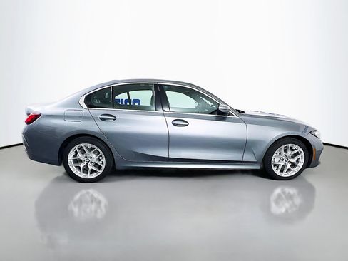 Used 2025 BMW 330i xDrive Sedan AWD/4WD image 10