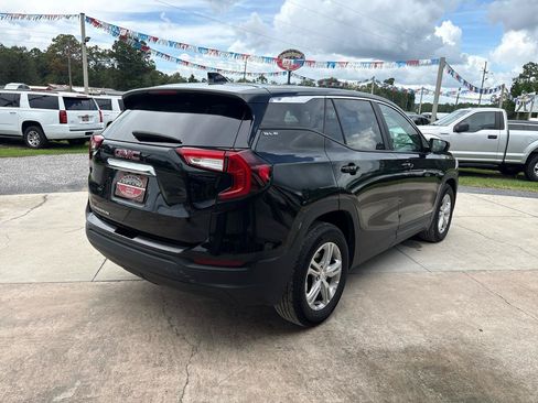 Used 2024 GMC Terrain SLE FWD image 5