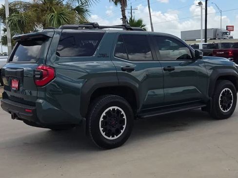 Used 2025 Toyota 4Runner TRD Off-Road Premium AWD/4WD image 8