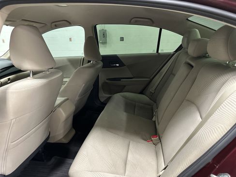 Used 2017 Honda Accord LX image 31