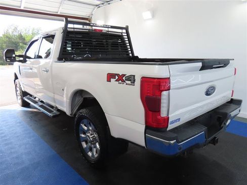 Used 2019 Ford F250 Lariat w/ Lariat Ultimate Package AWD/4WD image 12