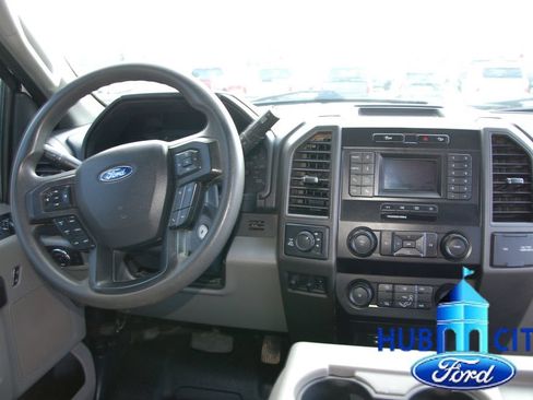Used 2022 Ford F250 XL w/ Power Equipment Group AWD/4WD image 19