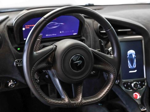 Used 2019 McLaren 720S RWD image 35