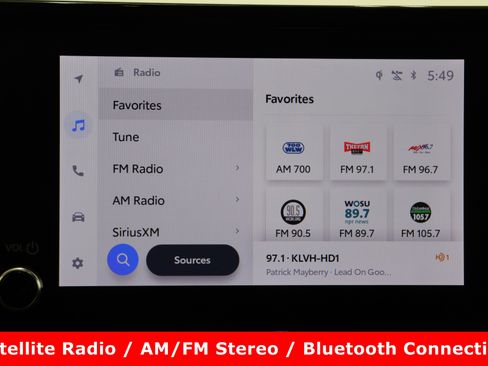 Used 2025 Toyota Camry SE image 19