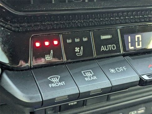 Used 2024 Toyota Land Cruiser image 22