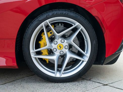 Used 2022 Ferrari F8 Tributo image 17
