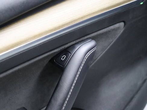 Used 2023 Tesla Model 3 Standard Range image 28