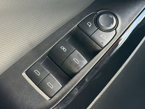 Used 2025 Chevrolet Equinox LT AWD/4WD image 25