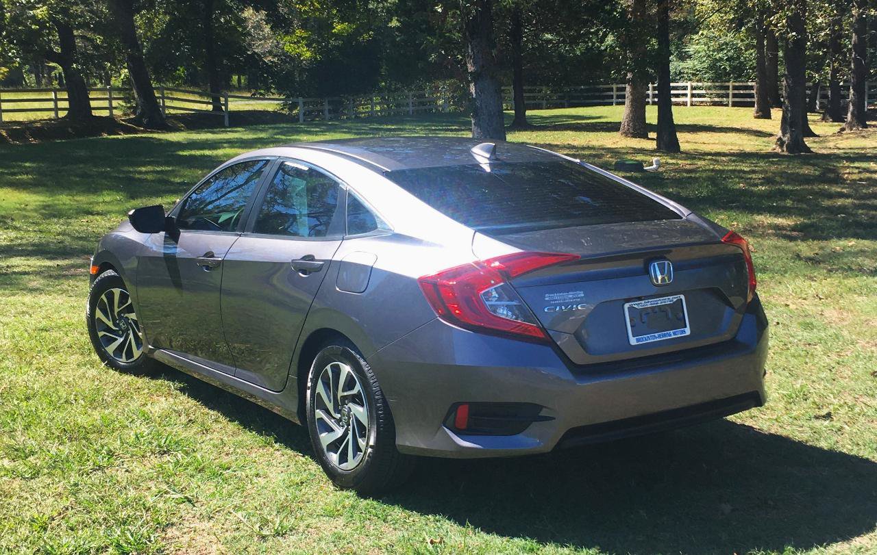 Used 2017 Honda Civic EX image 3