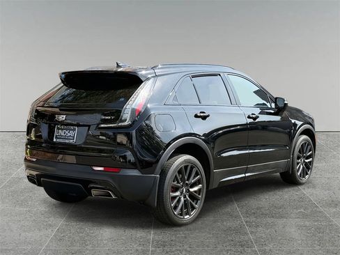 Used 2021 Cadillac XT4 Sport w/ Cold Weather Package image 10