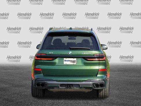 Used 2025 BMW X7 M60i image 7