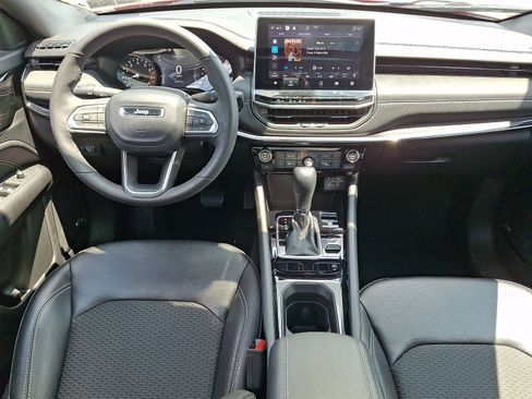 Used 2023 Jeep Compass Latitude w/ Sun and Sound Group AWD/4WD image 16