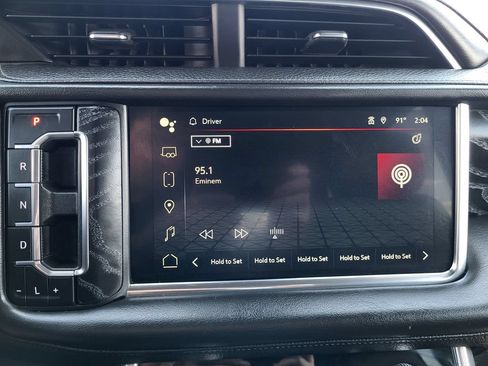 Used 2024 GMC Yukon XL Denali AWD/4WD image 13