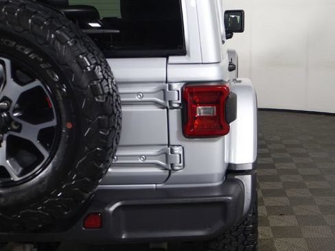 Used 2023 Jeep Wrangler Unlimited Rubicon w/ Dual Top Group AWD/4WD image 14