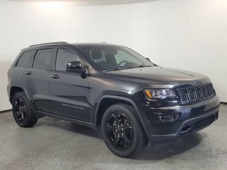 Used 2019 Jeep Grand Cherokee Laredo image 1